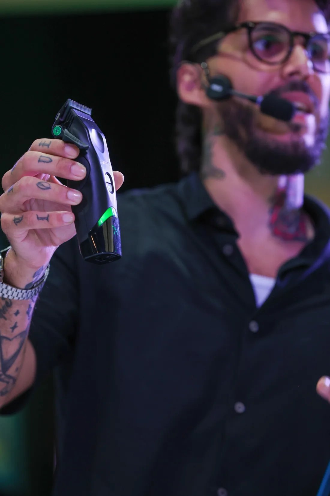 Demostración de herramienta de barbería